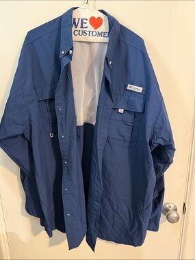 Columbia Navy Blue Outdoor Fishing Shirt